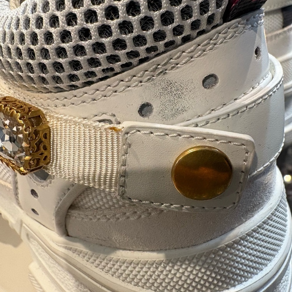 Gucci Women's Cream Sneakers with Gold and Silver Accents - Picture 8 of 8
